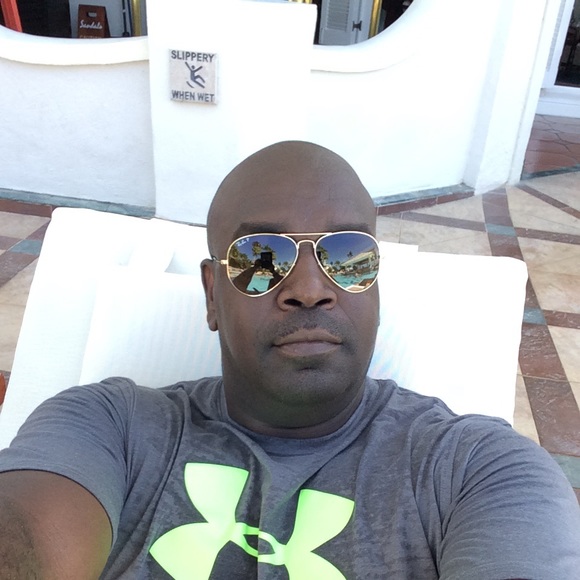 Meet your Posher, Cedric - Picture 1 of 1